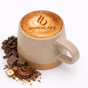 Latté chaud mocha-noisette